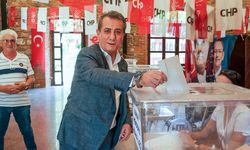 Başkan Yetişkin, sandık başına gitti