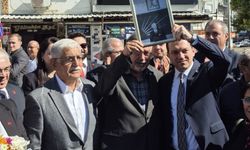 CHP Efeler’e anlamlı hediye