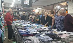 Kuşadası pazarında kışlık giysilere rağbet arttı