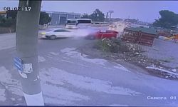 Feci trafik kazası kamerada: 2 ölü, 4 yaralı