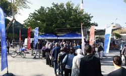 Aydın Büyükşehir’in kışlık fideleri İncirliova’da vatandaşlara dağıtıldı