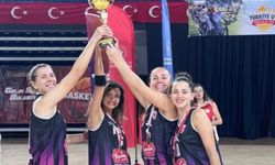 Aydınlı kadın eğitimciler, basketbolda başarıya doymuyor