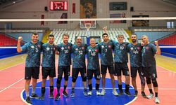 Aydınlı sağlıkçılar voleybolda fırtına gibi