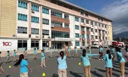 Çocuklar hem eğleniyor, hem sporu seviyor