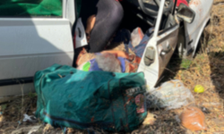 Otomobil yol kenarına uçtu: 1 ölü, 1 ağır yaralı