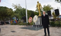 Karacasu'da emekli öğretmen 91 yaşında Atatürk'e koştu