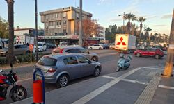 Kaybettiği işitme cihazını not kağıdıyla aramaya çıktı