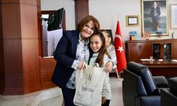 Küçük yelkencilerden, Başkan Hatice Gençay’a anlamlı ziyaret
