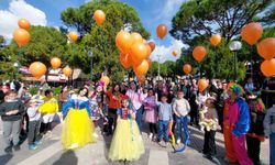 Aydın'da duygu dolu anlar: Lösemi’yi atlatan Masal’ın umudu gökyüzüne uçtu