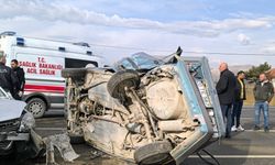 Üç otomobil birbirine girdi; 4 yaralı