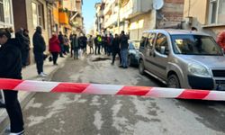 Boşanma aşamasındaki eşini sokak ortasında öldürdü