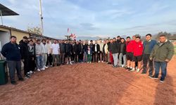 AK Parti’den İncirliova Belediyespor’a baklava dopingi