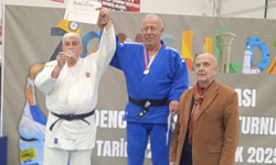 Aydınlı Dalkılınç'tan önemli başarı: 68 yaşında madalya sahibi oldu