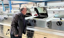 Başkan Özel, zeytin sezonunda üreticilerle yağ sıkım tesisinde buluştu