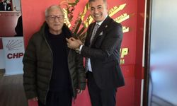 Didim CHP’de yeni üyelere rozet takıldı