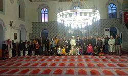 Germencik’te örnek etkinlik: Dede, oğul ve torunlar namazda buluştu