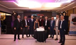 Özel Medinova Hastanesi, 10. yıl gururunu yeni yıl balosunda paylaştı
