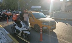 Aydın’da motosikletli kurye taksiyle çarpıştı