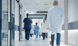 Borcu olan devlet hastanesine gidemeyecek!