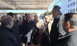 CHP'li Karakoz, ikinci el pazarını gezdi