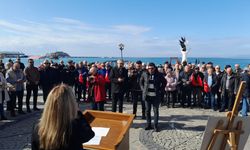 Demokrasi şehitleri Kuşadası'nda özlemle anıldı