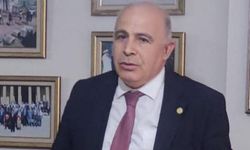 Aydınlılar Derneği’nde Apaydın güven tazeledi