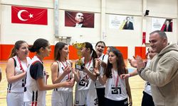 Kuşadalı basketbolcular Türkiye Şampiyonası yolcusu