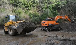 Kuşadası Belediyesi selin yaralarını sarmak için saha çalışmalarını sürdürüyor