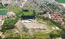 Kuşadası'nda şiddetli fırtına, tarihi ortaya çıkardı