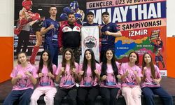 Muaythai Şampiyonası'nda Kuşadalı sporcular İzmir'de tarih yazdı