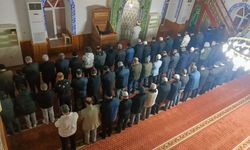 Nazilli’ de Yıldırım Camii’nde sabah namazında gönüller buluştu