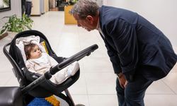 Teoman bebeğin ailesinden Başkan Yetişkin'e teşekkür ziyareti