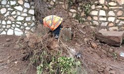 Karacasu'da kayan toprak tehlike oluşturdu