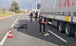 Nazilli'de motosiklet TIR'a çarptı; 1 yaralı