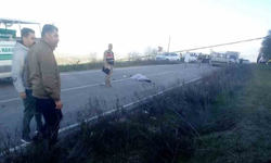 Kamyonetle çarpışan 25 yaşındaki motosiklet sürücüsü hayatını kaybetti