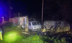 Otomobil bahçe duvarına girdi; 1 ölü