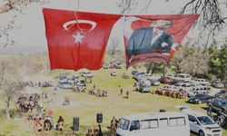 Buharkent'te gelenek devam etti: Domuz avlayıp piknik yaptılar