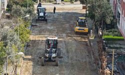 Büyükşehir’in yol yenileme çalışmaları sürüyor