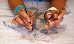 Depremin ardından yeniden doğuşun hikayesi; 'Menel Hüzmeli'