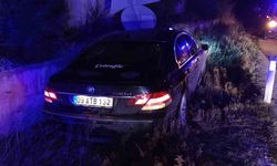 Karacasu'da sıkışan sürücünün imdadına itfaiye yetişti