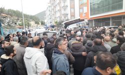 Kuşadası'nda hüzünlü Pazar: Trafik kazasında hayatını kaybeden Sönmez ebediyete uğurlandı