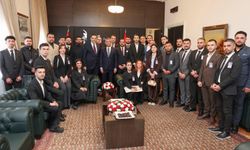 Özgür Özel, Aydınlı gençlerle buluştu