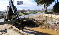 Şehitlik sular altında kaldı