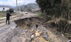 Söke’de yol çöktü