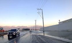 Sürücüler bu yola dikkat: Nazilli- Bozdoğan karayolunu su bastı