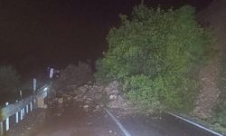 Nazilli’de heyelan: Yol tamamen kapandı