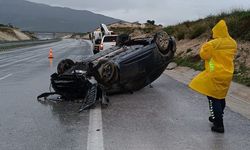 Kuyucak’ta feci kaza: Takla atan otomobilin sürücüsünün durumu ağır
