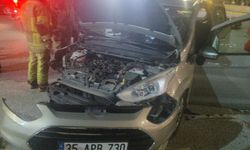 Motosiklet ile otomobil çarpıştı: 1 ölü, 2 yaralı