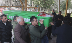 19 yaşındaki genç karnındaki bebeğiyle can verdi