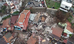 Enkazda can pazarı: Bitişik halde bulunan 2 ev çöktü